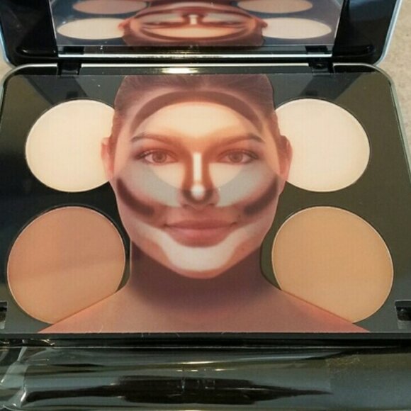 ＭＥ 𝗠𝗔𝗞𝗘𝗢𝗩𝗘𝗥 𝗘𝗦𝗦𝗘𝗡𝗧𝗜𝗔𝗟𝗦 𝗖𝗢𝗡𝗧𝗢𝗨𝗥 𝗞𝗜𝗧 🟤🟡 - Picture 5 of 15